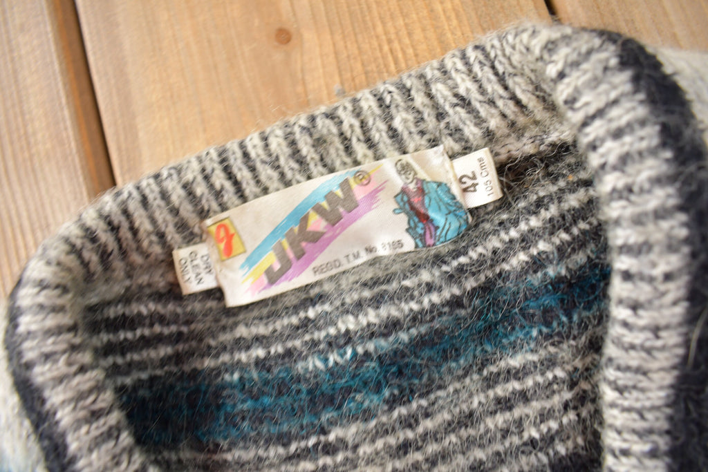 Vintage 1990s JKW V-Neck Knit Abstract Patterned Sweater Size Small