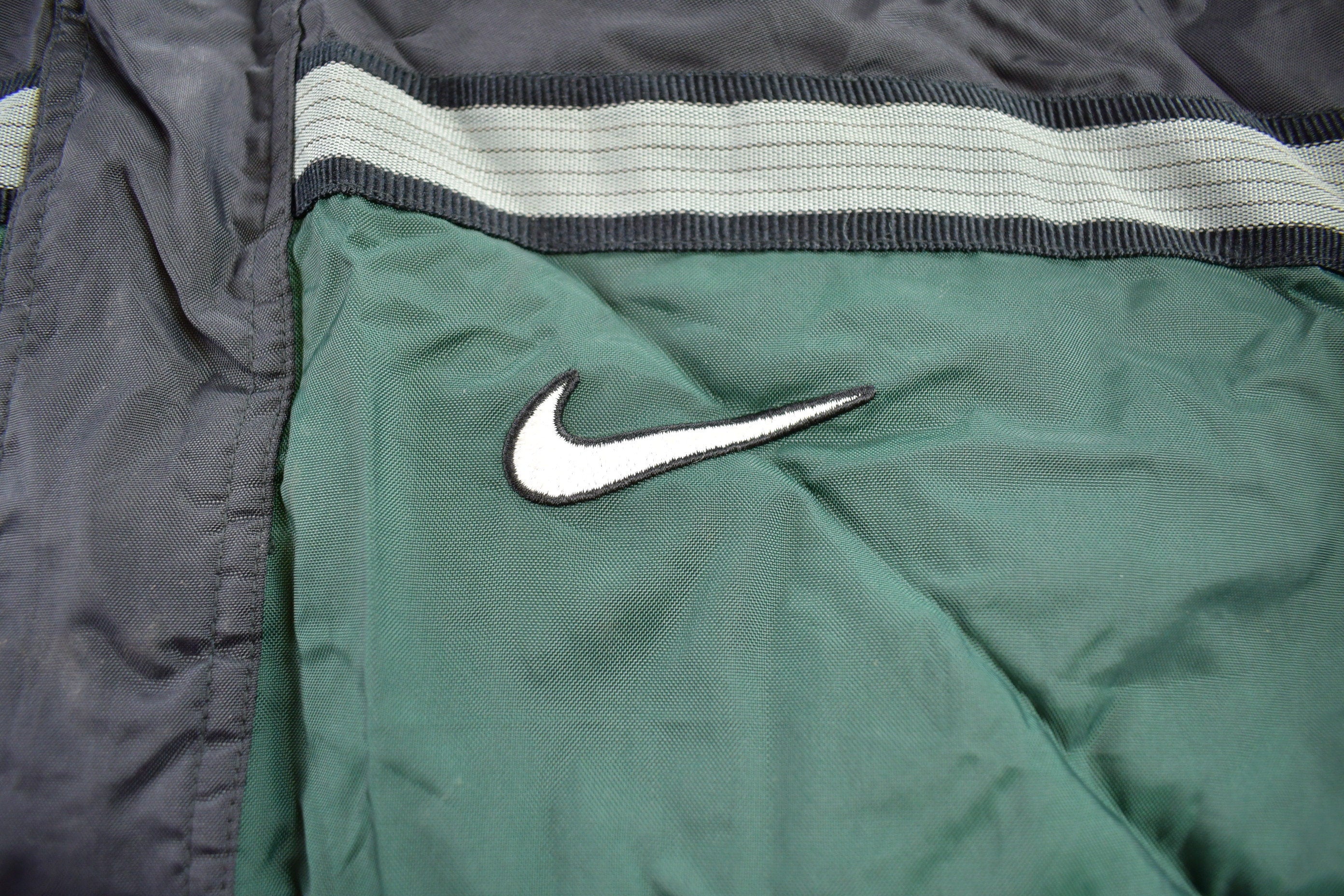 Vintage 1990s Nike Sherpa Lined Winter Jacket