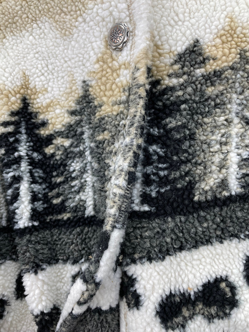 Vintage 1990s Outdoorsman Pattern Deep Pile Fleece Sweatshirt