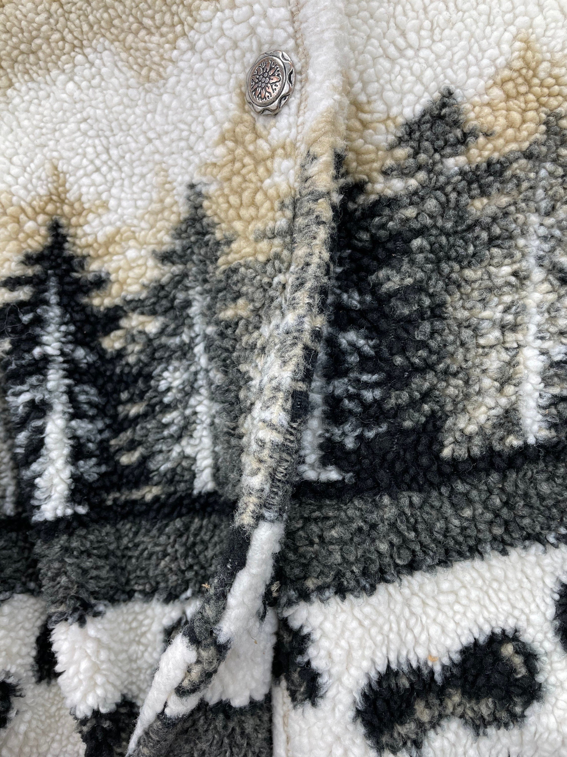 Vintage 1990s Outdoorsman Pattern Deep Pile Fleece Sweatshirt