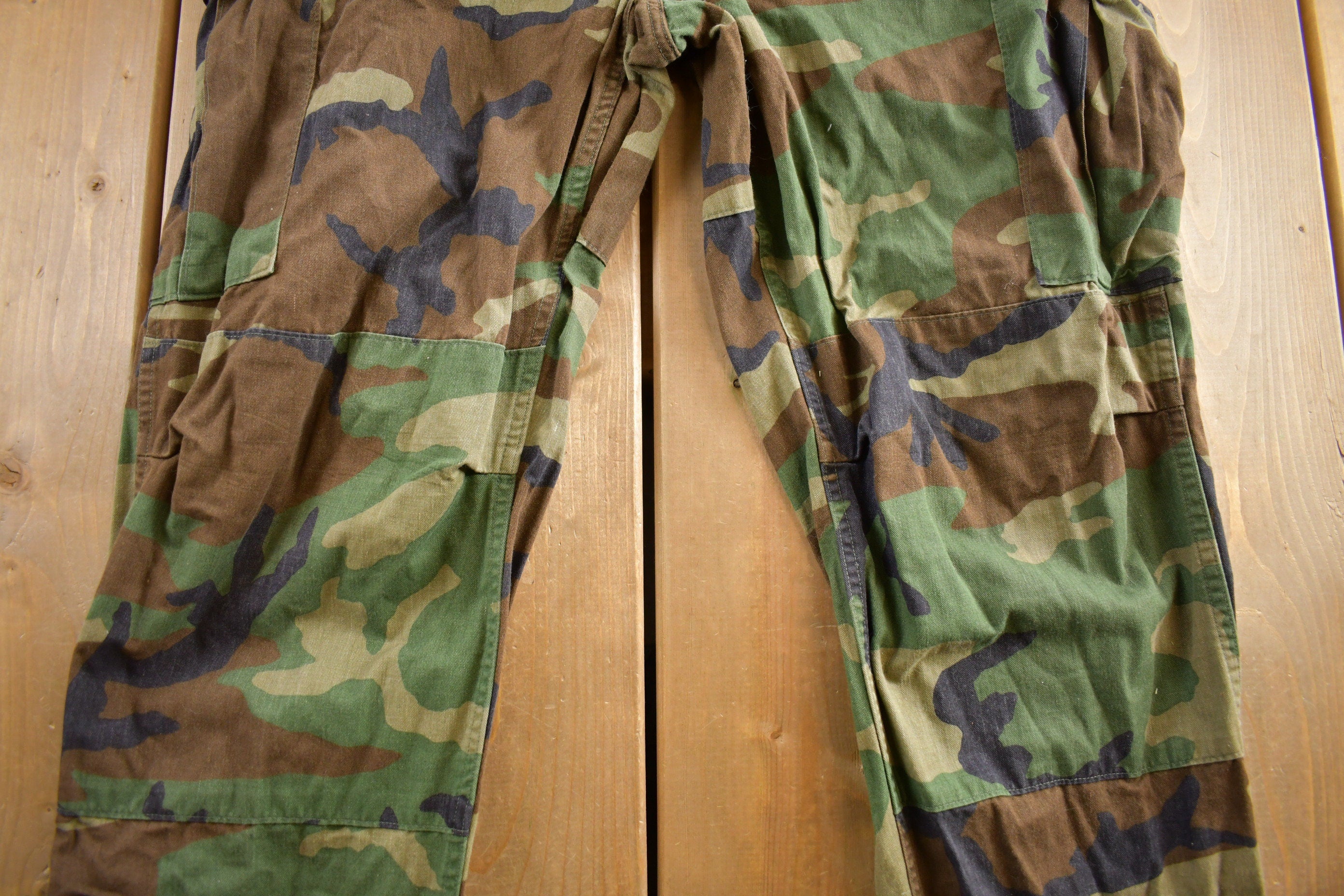 Vintage 1990s Army Woodland Camouflage Cargo Pants Size 34x29