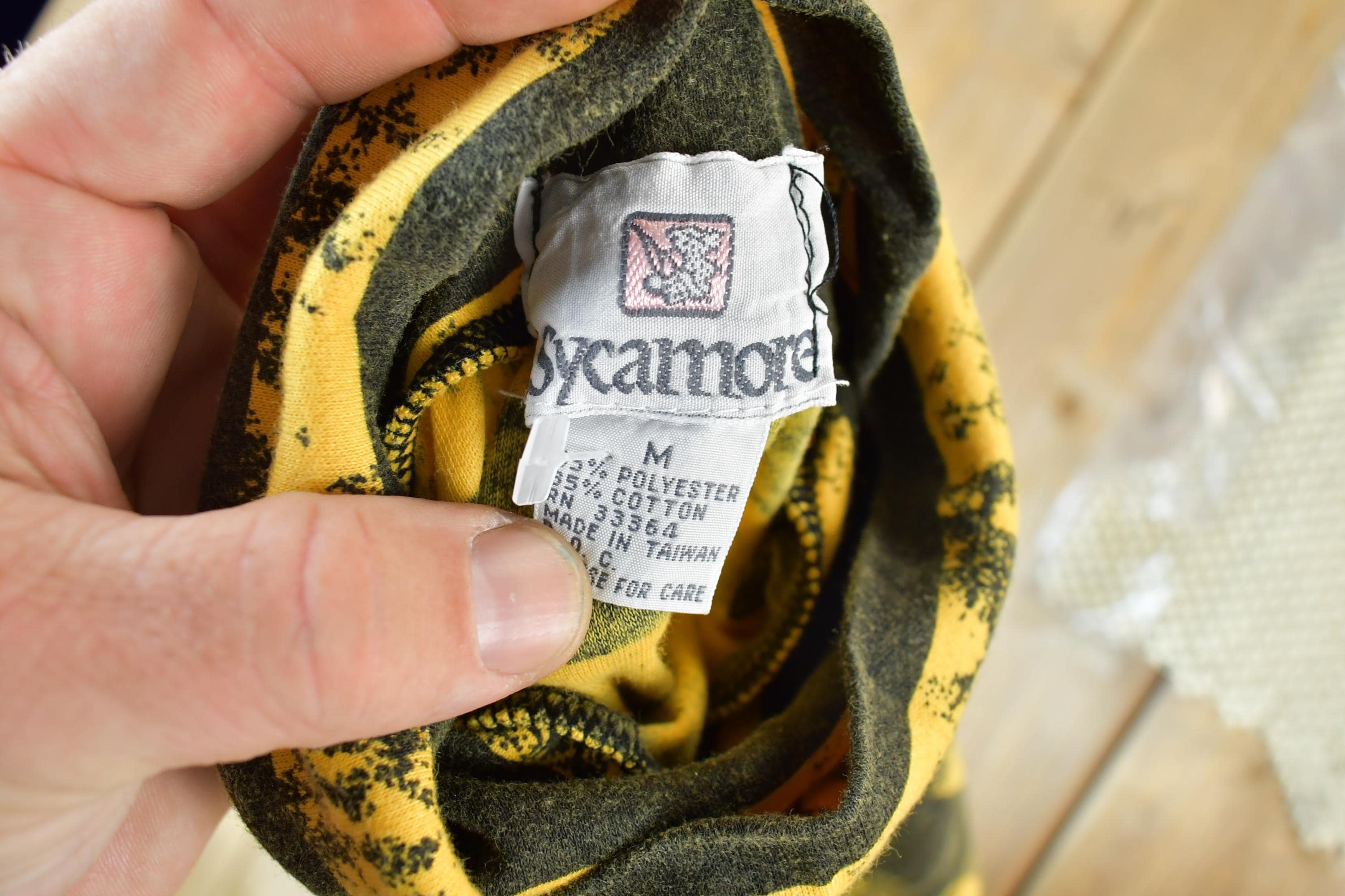 Vintage 1990s Sycamore Yellow Striped Single Stitch T-Shirt