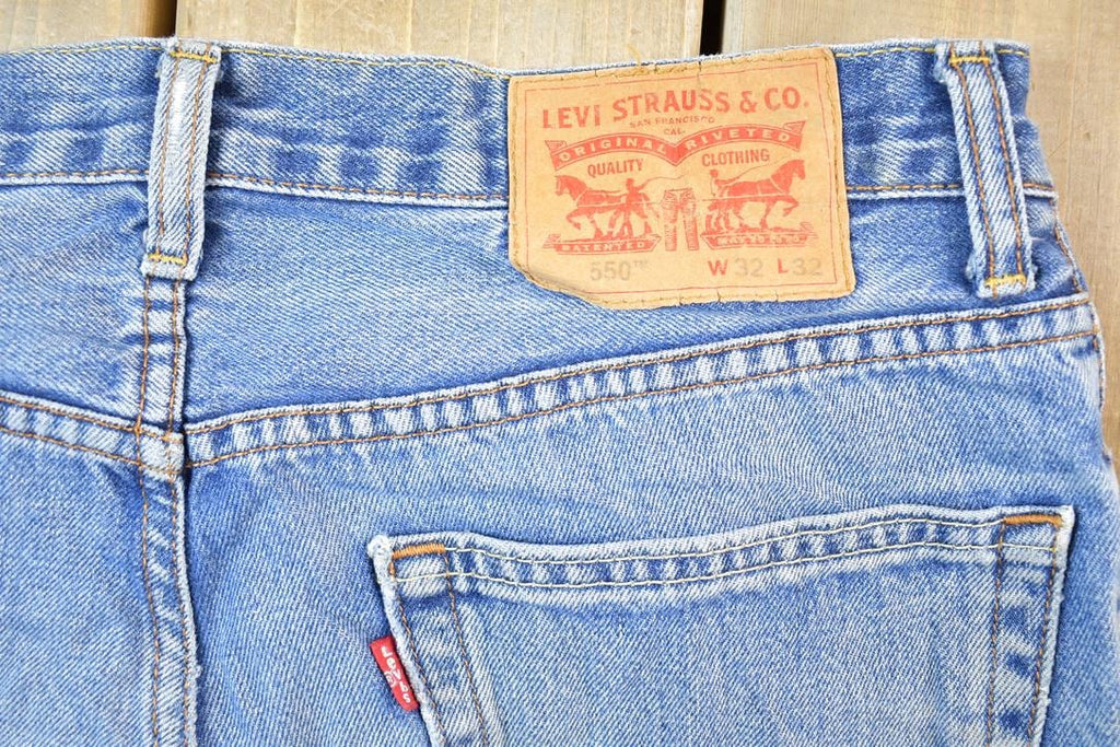 Vintage 1970s Levi Strauss Red Tab 550 Denim Jeans Size 32 x 32 Made In USA