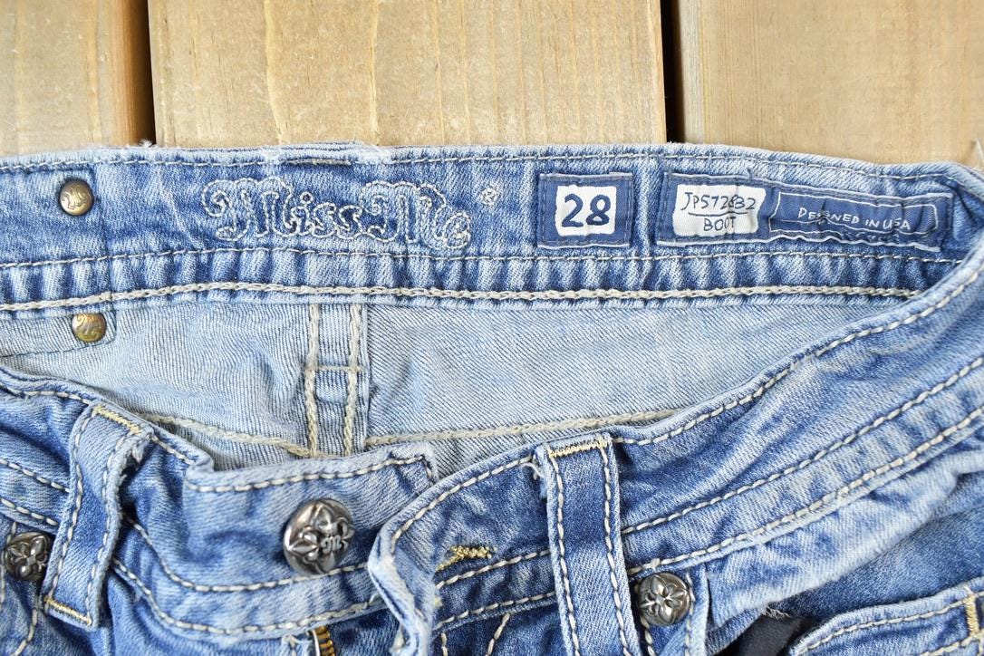 Vintage Y2K Miss Me Bedazzled Low Rise Jeans Size 28x31