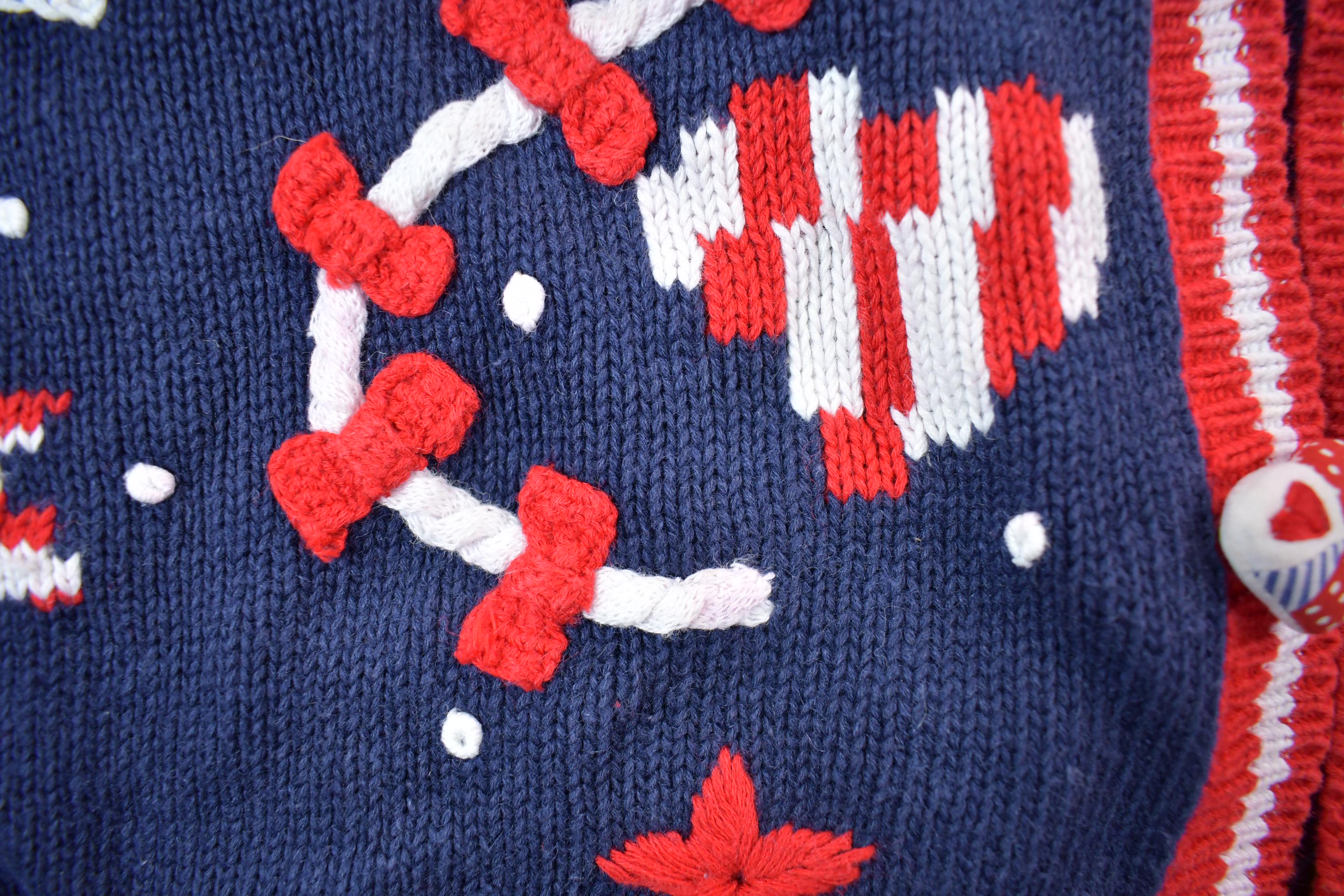 Vintage 1990s Knit 3 Button Sweater
