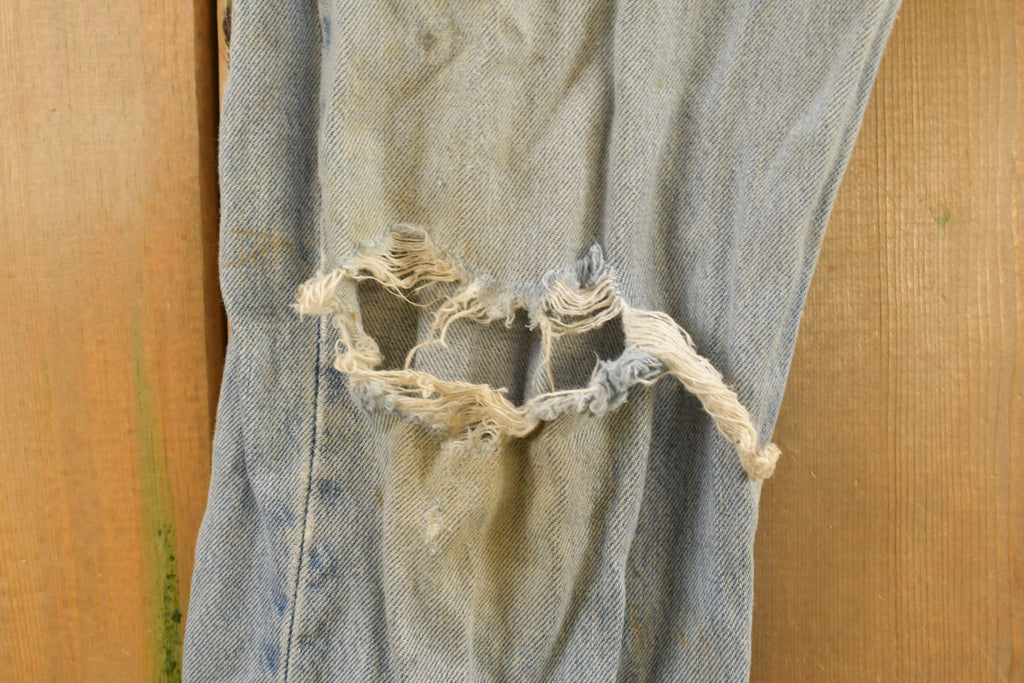 Vintage 1990s Levi's 501 Red Tab Denim Jeans Size 32 x 32.5
