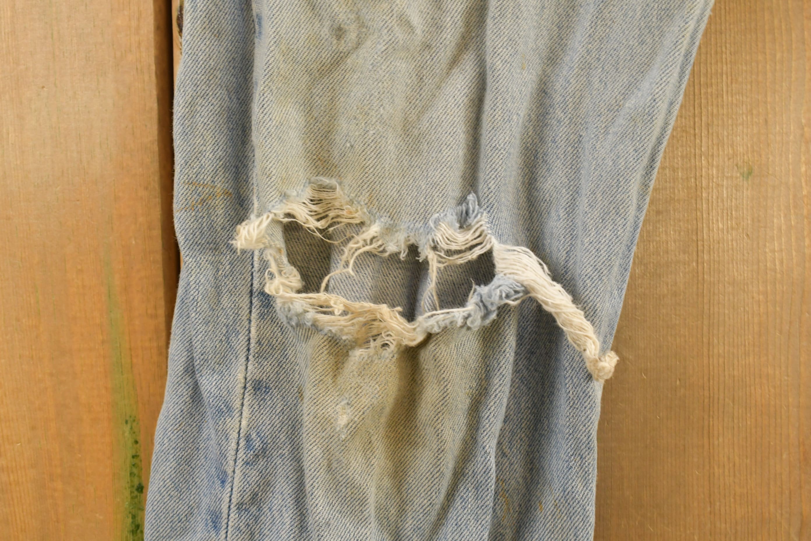 Vintage 1990s Levi's 501 Red Tab Denim Jeans Size 32 x 32.5