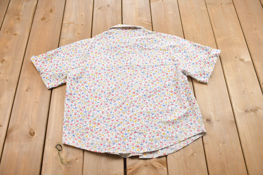 Vintage 1980s Separate Women's Floral Button Up Shirt
