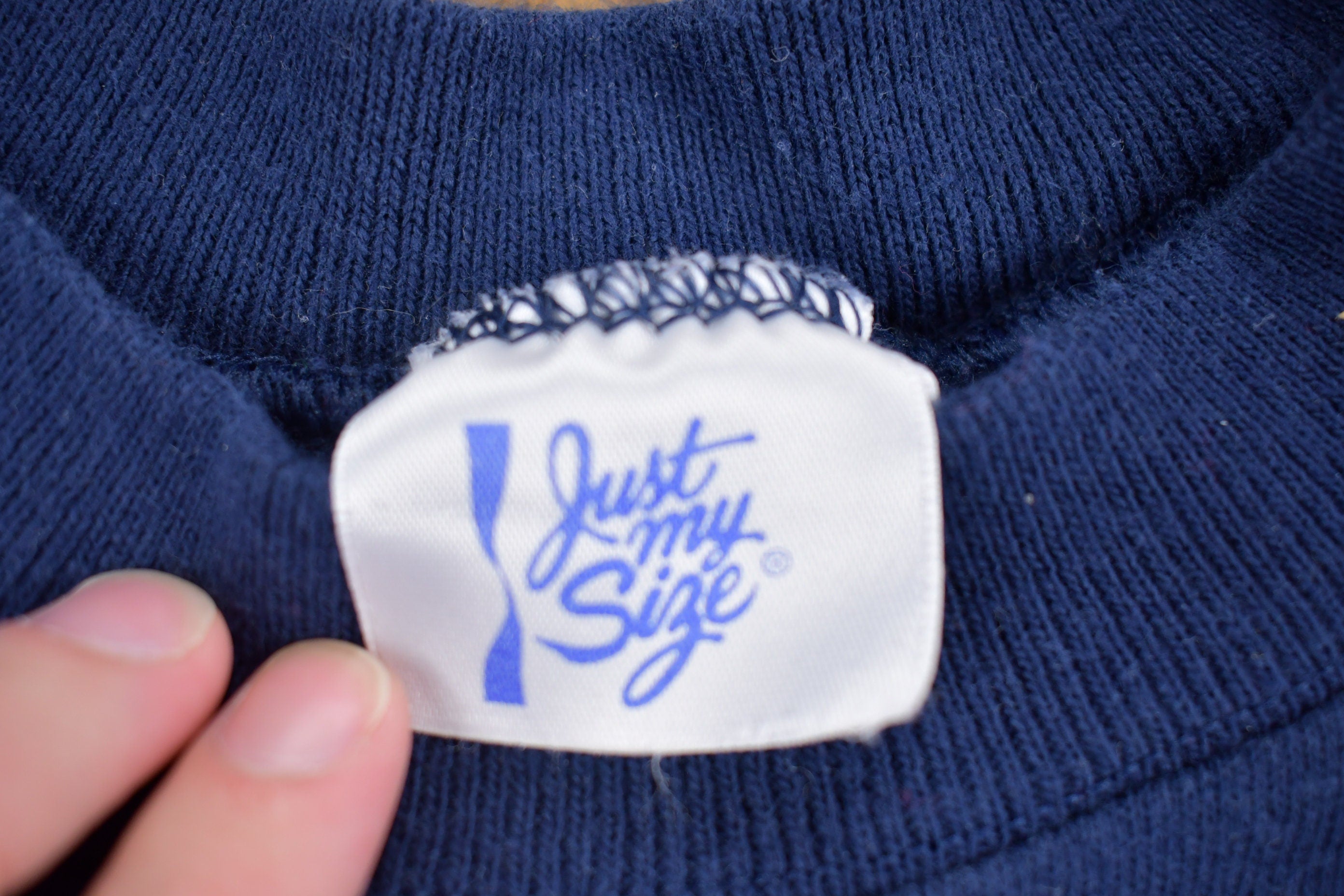 Vintage 1990s Navy Blue Blank Crewneck Sweatshirt / 90s Crewneck / Navy Blue Sweatshirt / Essential / Streetwear / 90s Blank