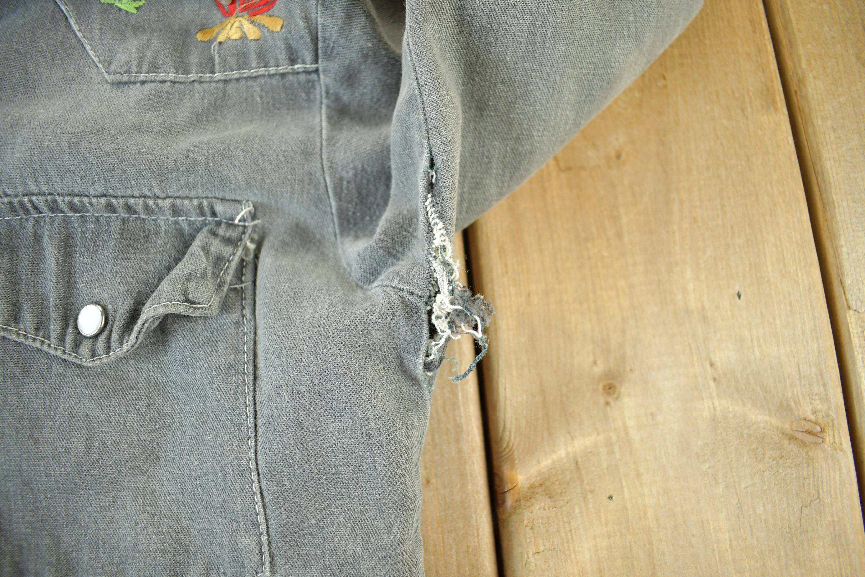 True Vintage 1970s Western Native Button Up Shirt Womens Small-Medium