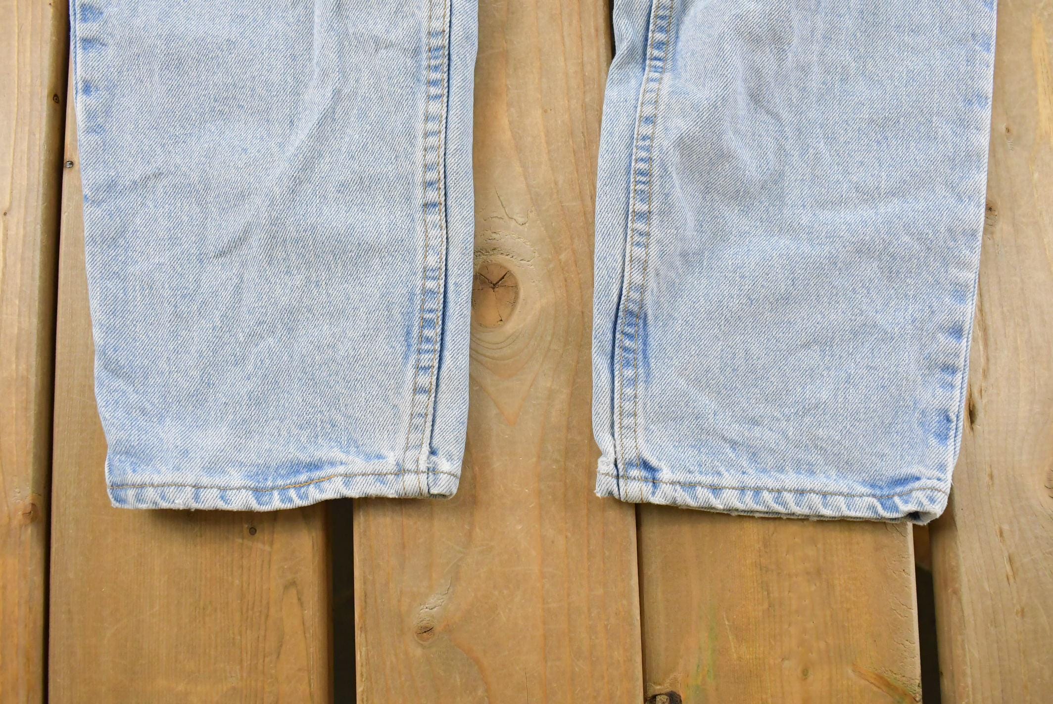 Vintage 1990s Levi's 550 Relaxed Tapered Denim Jeans Men's 30 x 30 / Made in USA