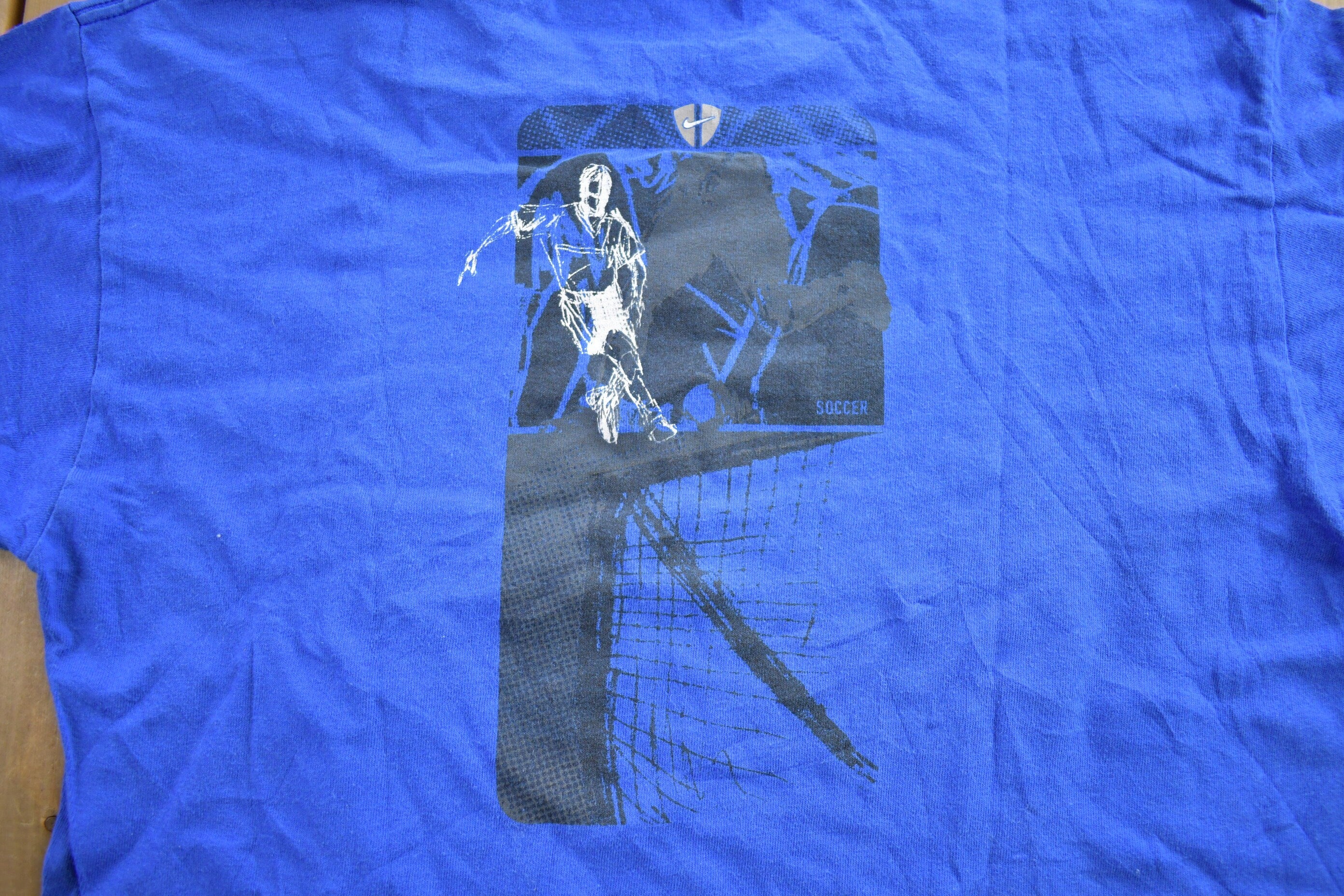Vintage 1990s Nike Soccer Graphic T-Shirt Made In USA Size XL