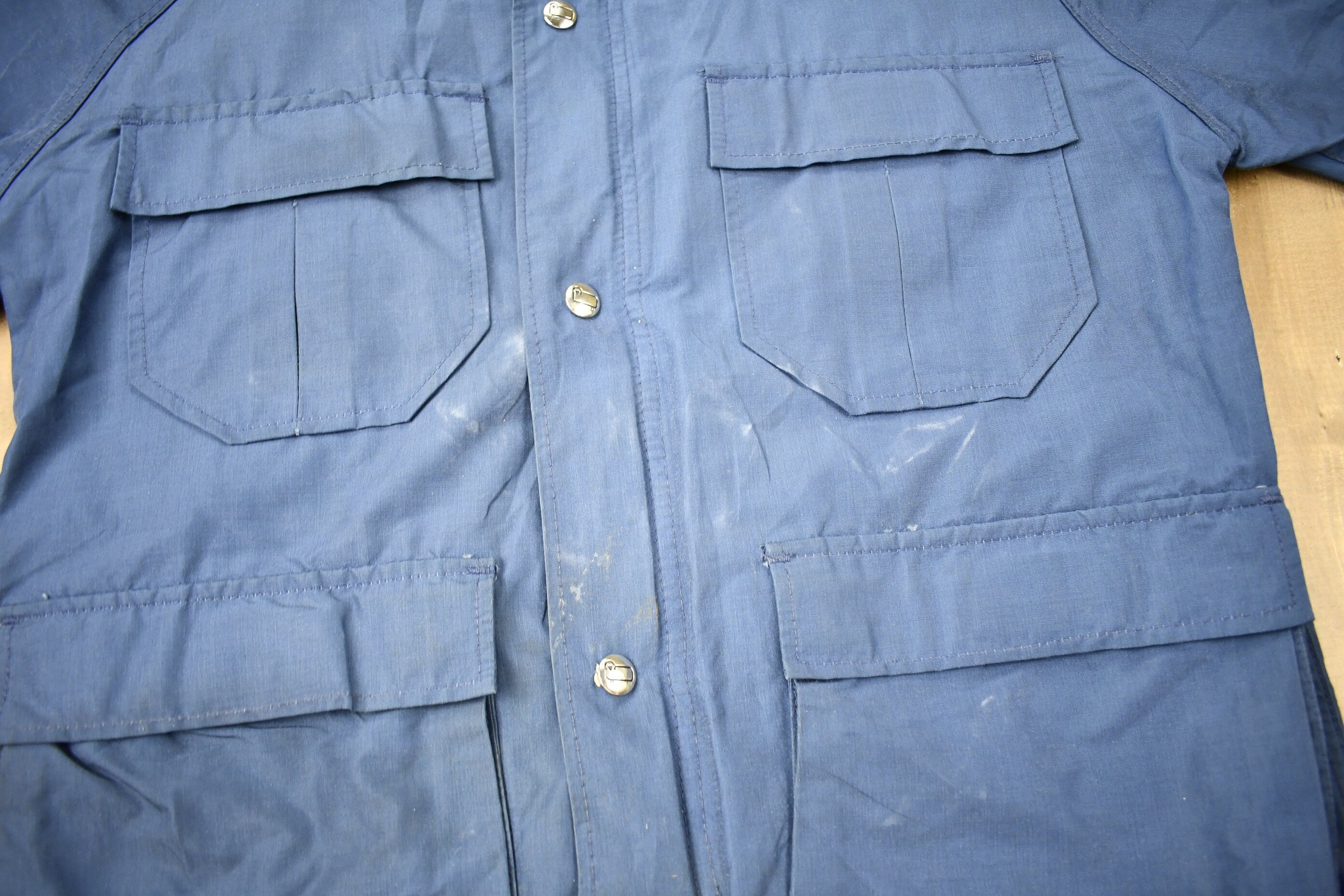 Vintage 1980s Woolrich Cargo Pocket Windbreaker Jacket /