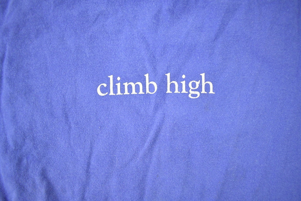 Vintage 1990s Climb High Tail Wag Idaho Dog Theme Graphic T-Shirt Made In USA