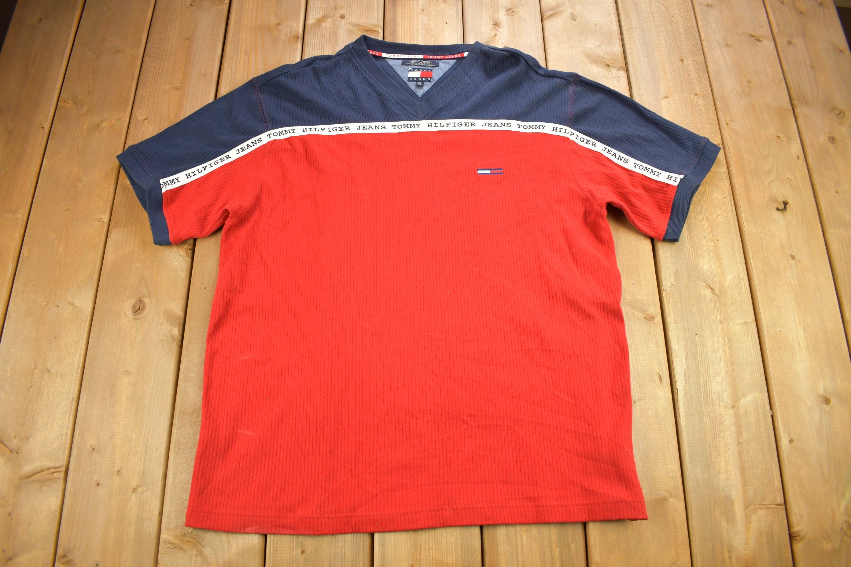 Vintage 1990s Tommy Hilfiger Tommy Jeans Embroidered T-Shirt