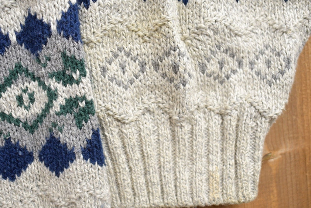 Vintage 1990s Abstract Pattern Knitted Crewneck Sweater /