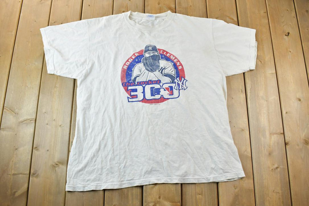 Vintage 2003 Roger Clemens MLB Majestic Graphic T-Shirt