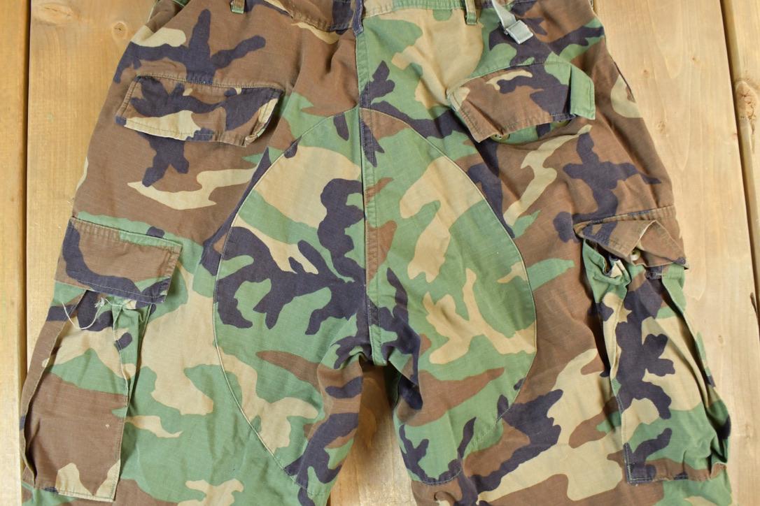 Vintage 1990s Army Camouflage Cargo Pants Size Large