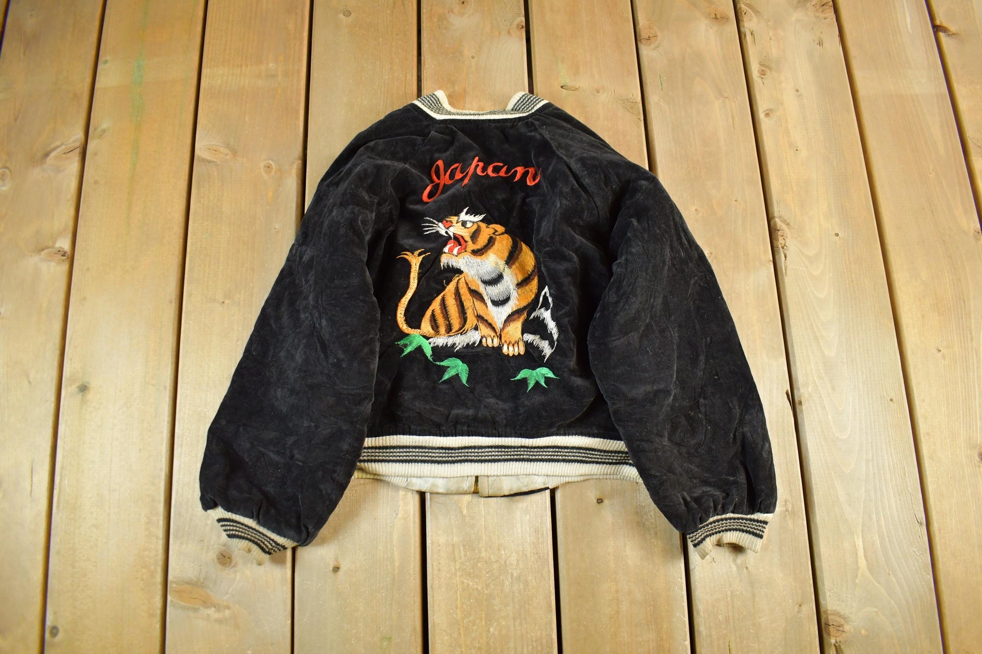 Vintage 1980s Sukajan USA Japan Souvinir Bomber Jacket Toddler-Youth XS / Satin Velvet Bomber / Souvenir Jacket / Embroidered Dragons