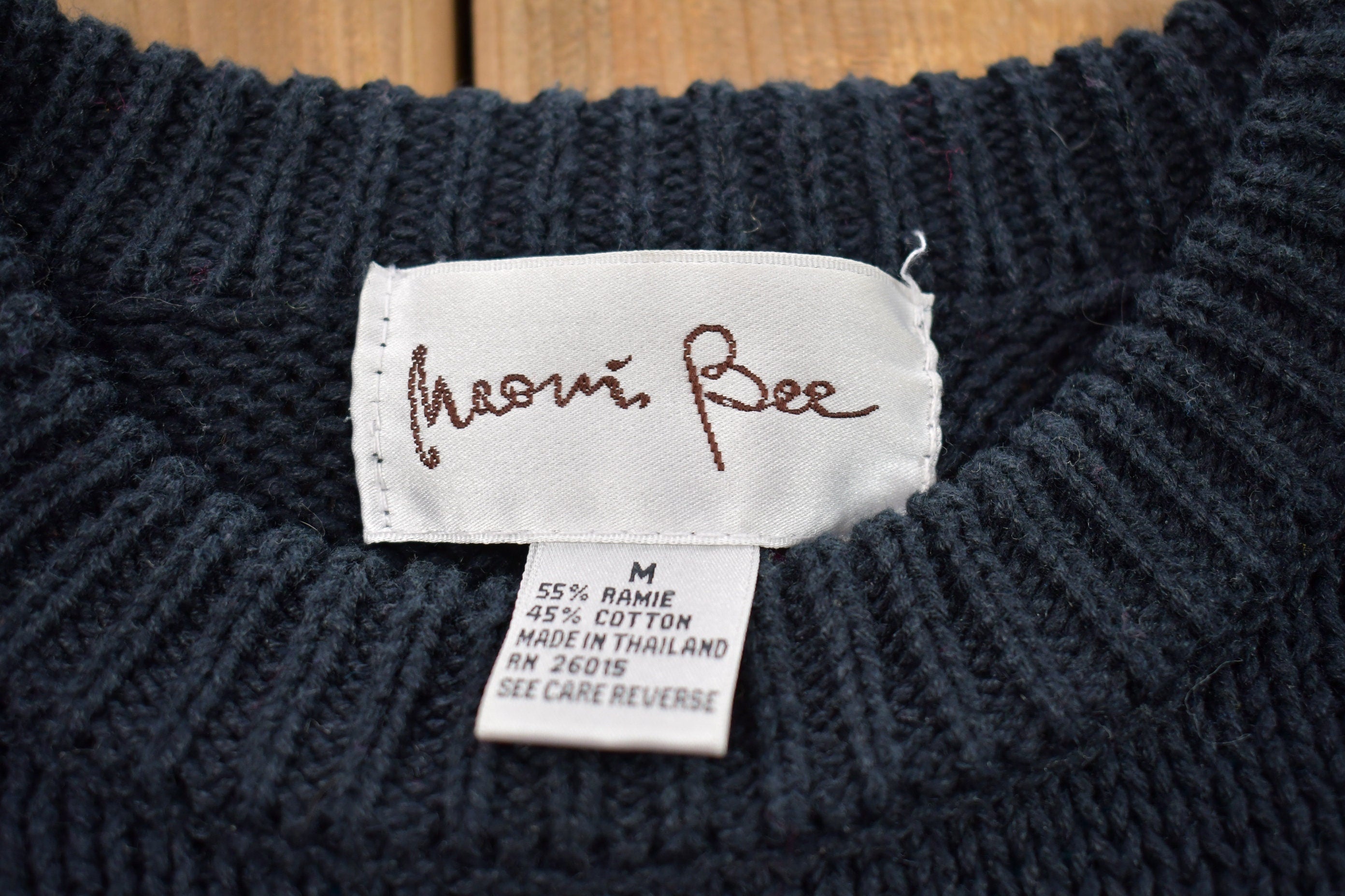 Vintage 1990s Knitted Crewneck Sweater /