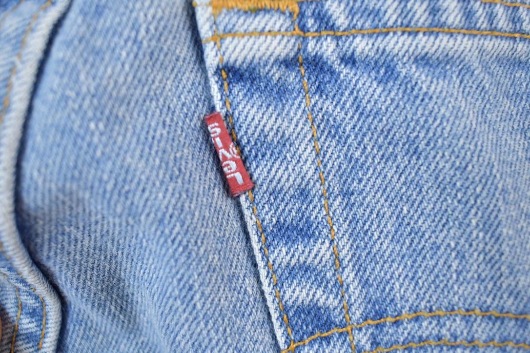 Vintage 1990s Levi Strauss Red Tab 560 Loose Fit Denim Jeans Size 38 x 36