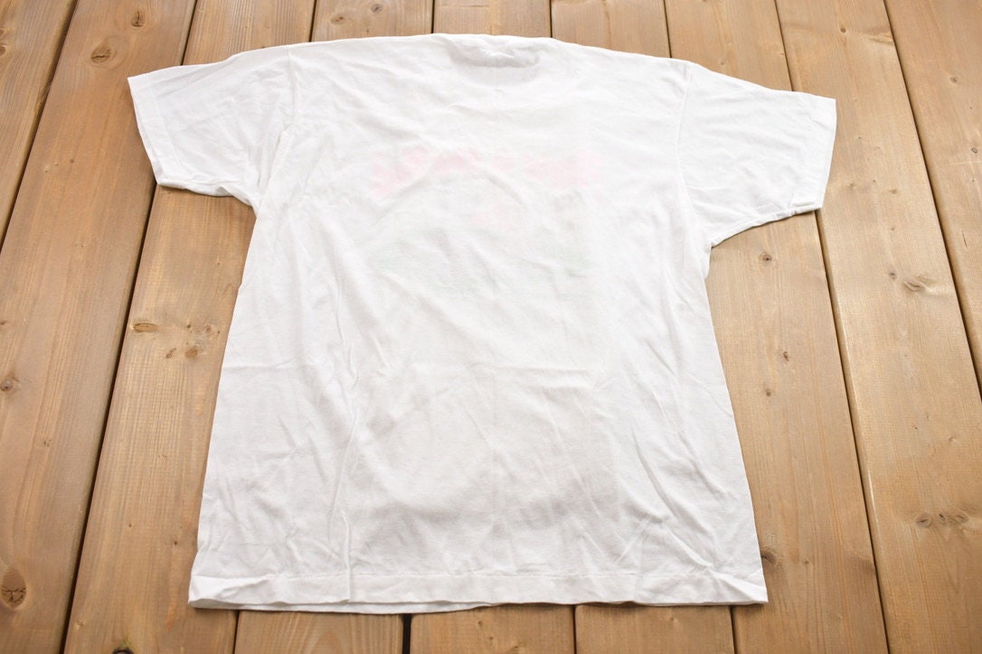 Vintage 1990s Playin' In The Mud Volleyball Graphic T-Shirt