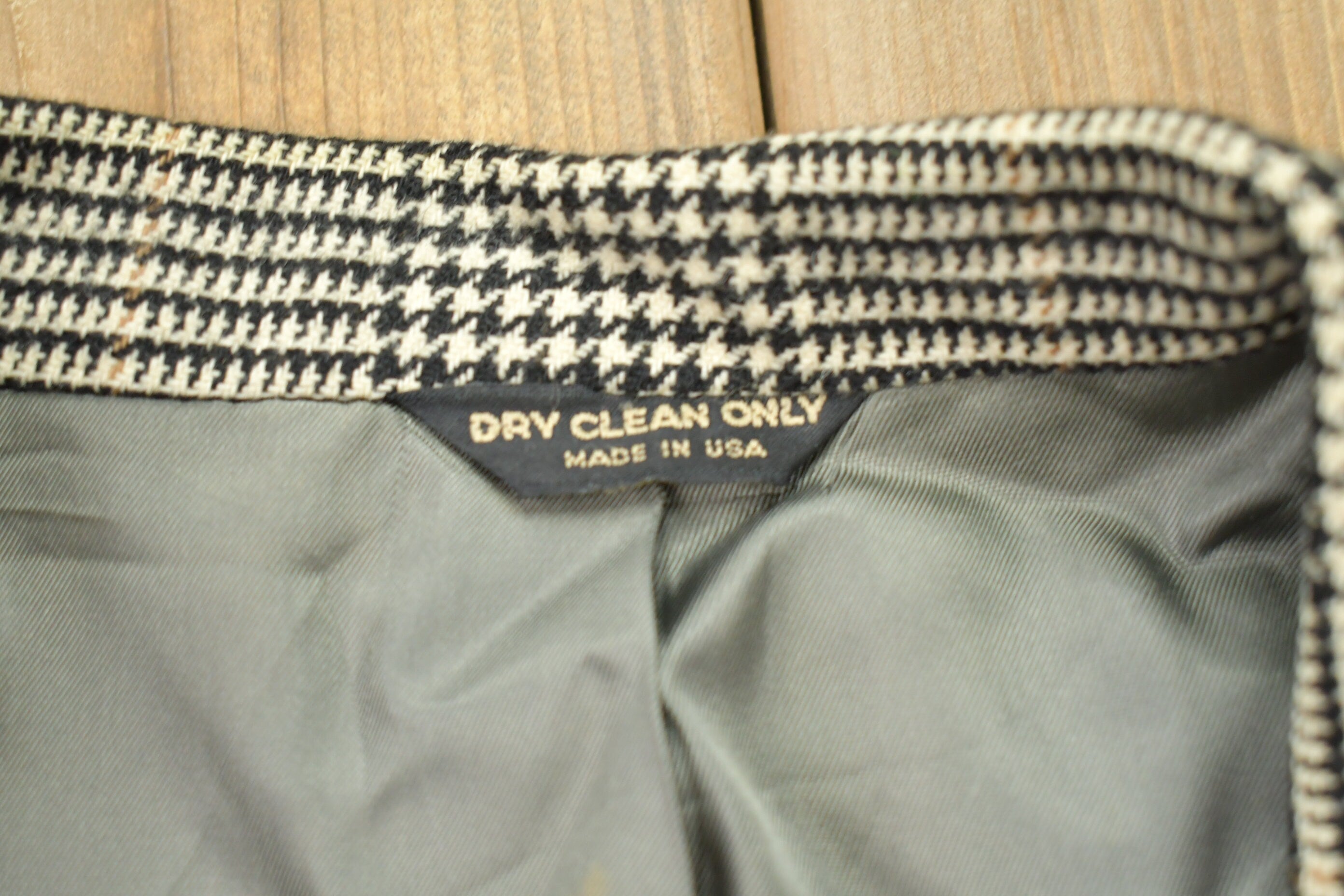 Vintage 1990s 100% Wool Plaid Blazer Jacket