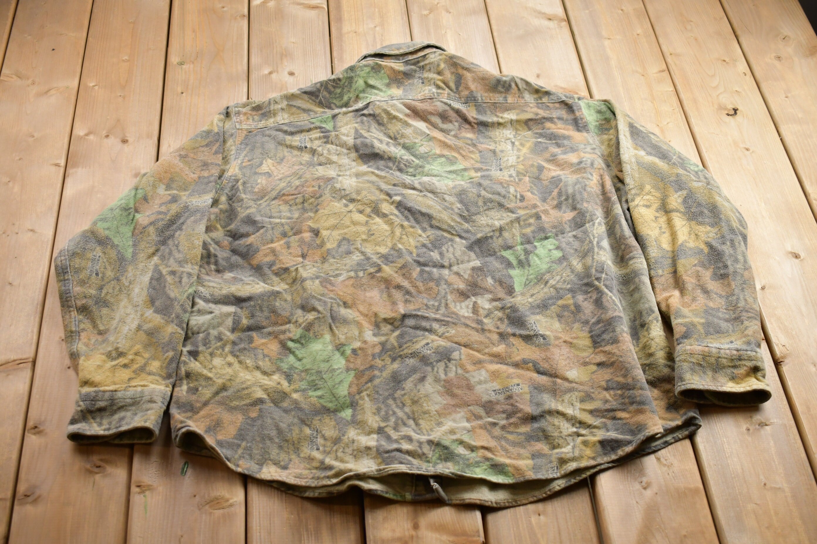 Vintage 1990s Woolrich Advantage Hunting Camo Button Up Shirt
