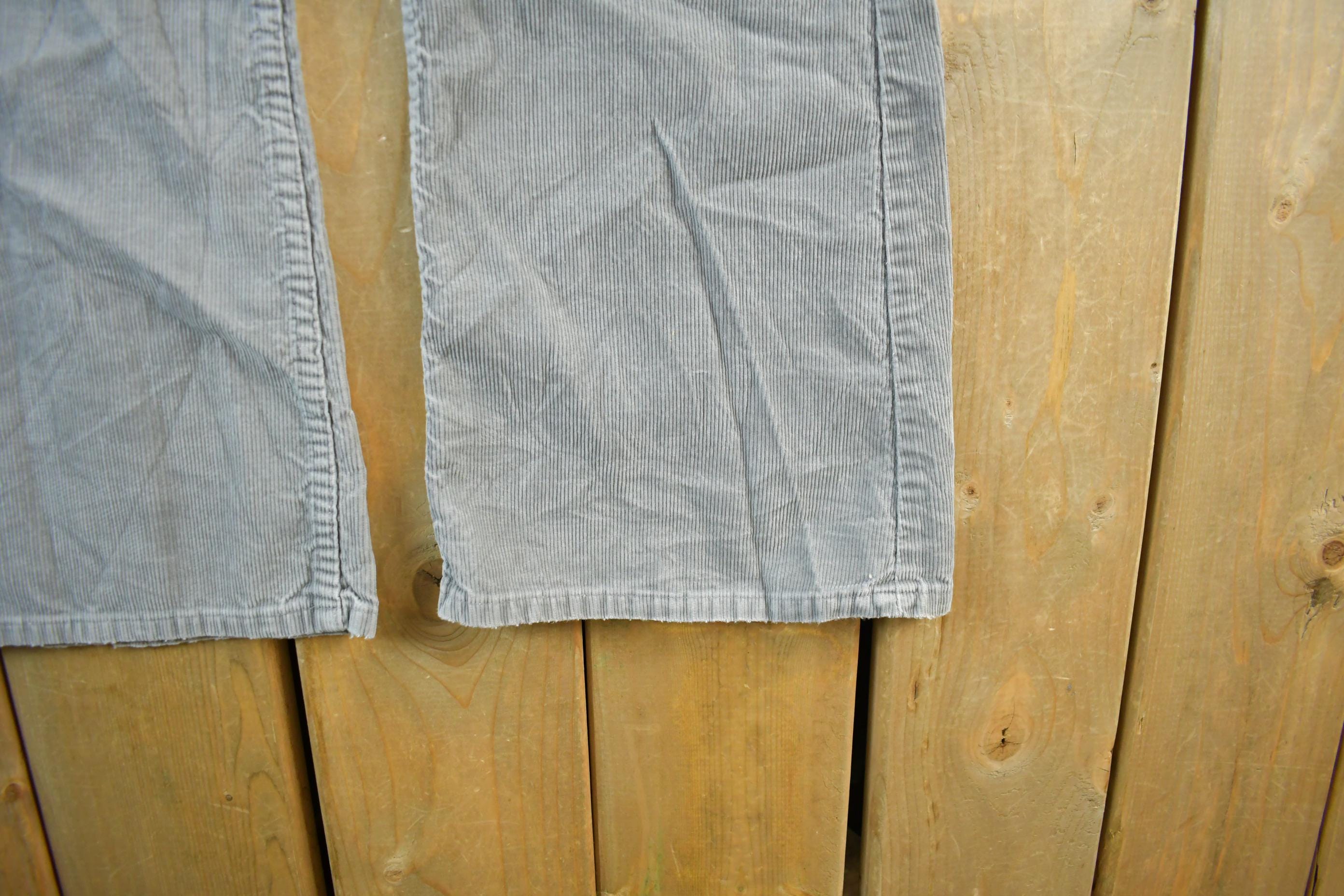 Vintage 1970s Levi's Bell Bottom Corduroy Flare Pants Size 31 x 31