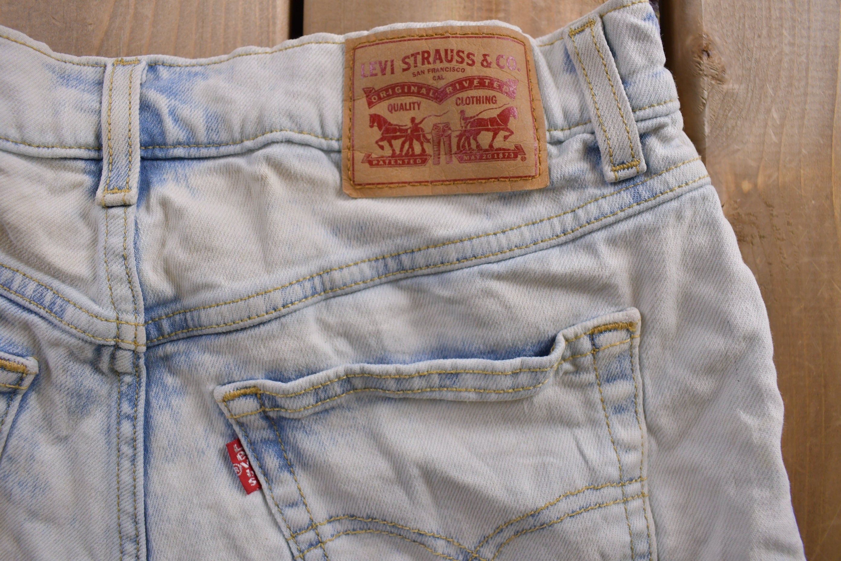 Vintage 1990s Levi's Acid Wash Jean Short Shorts 26 x 2