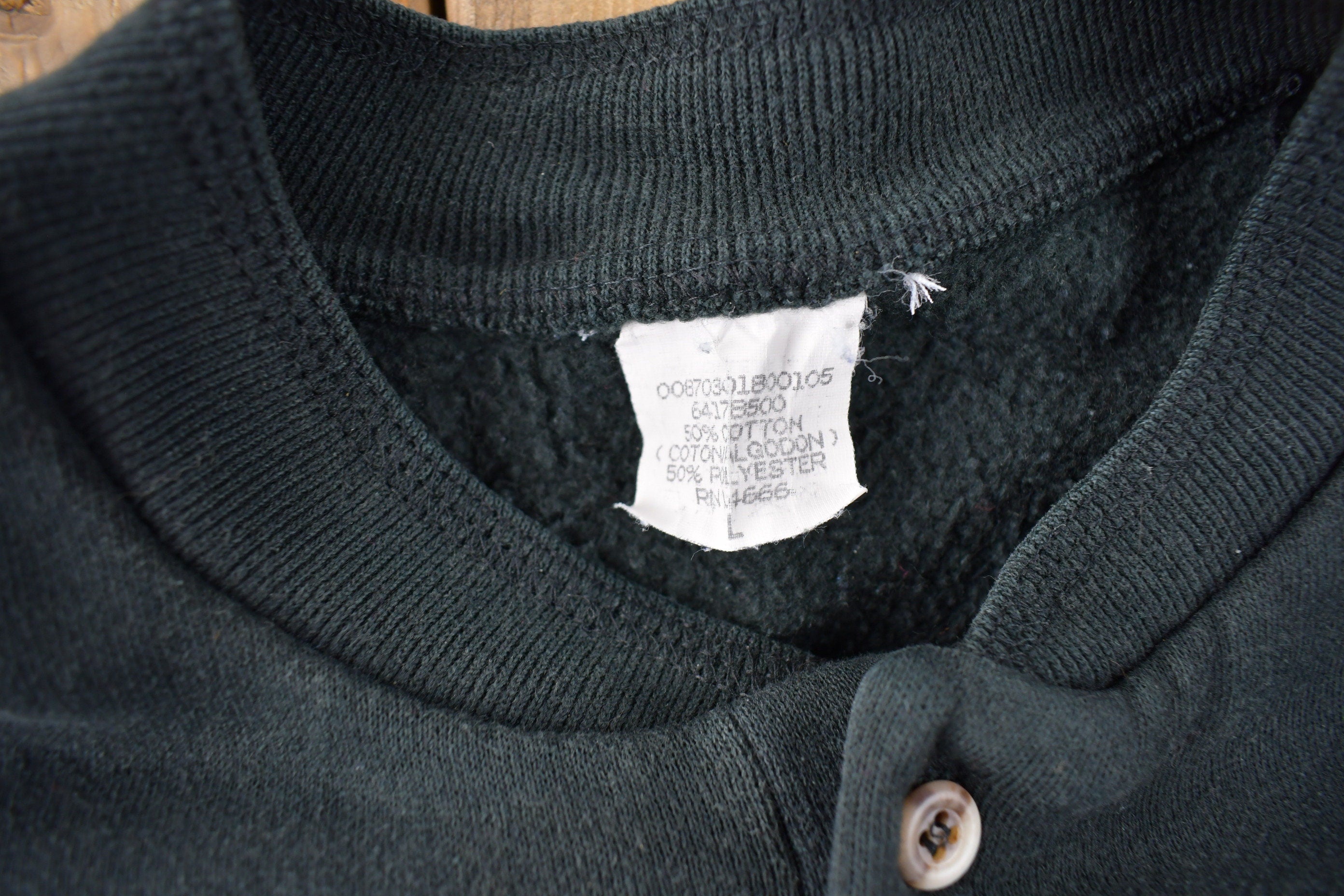 Vintage 1990s Hart & Shelby Video Plus Embroidered Henley Sweatshirt Size L