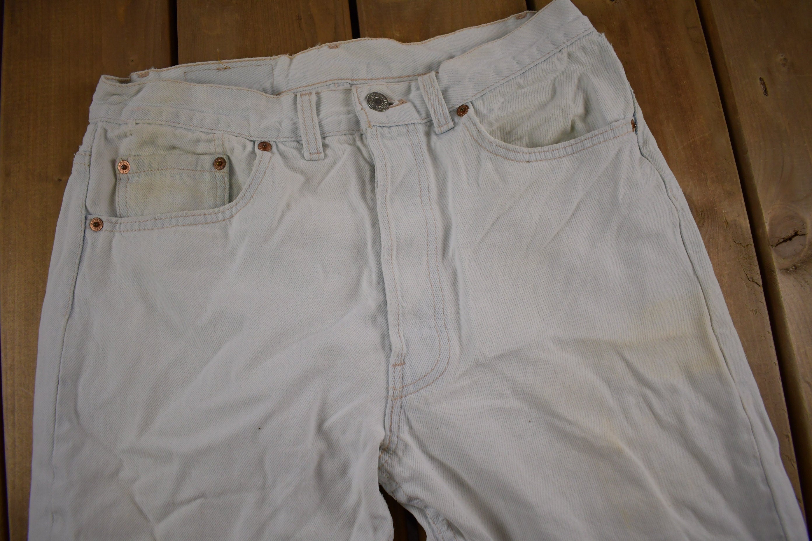 Vintage 1990s Levi's 501 Red Tab White Denim Jeans Size 31 x 28
