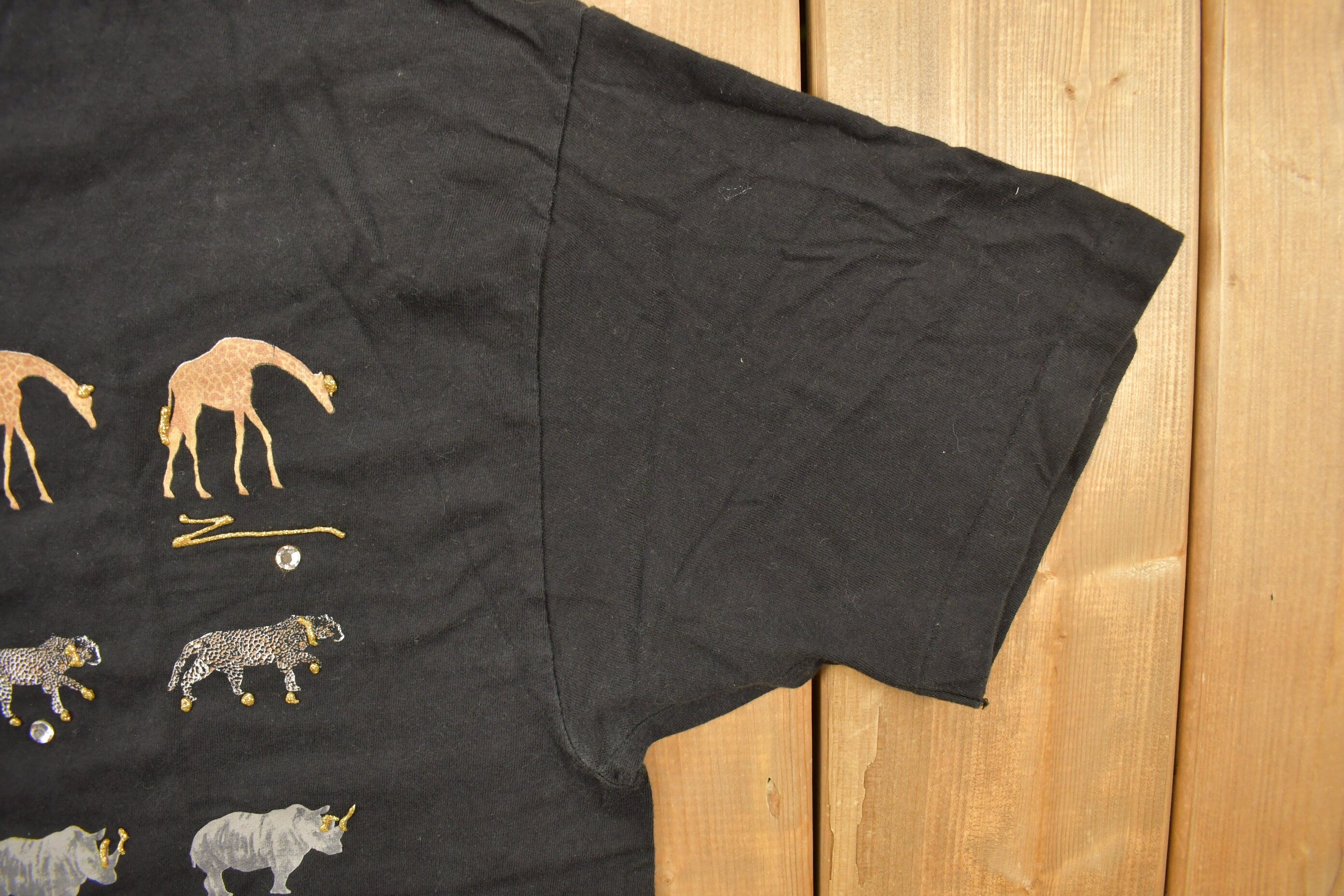 Vintage 1990s Animal Themed Graphic T-Shirt