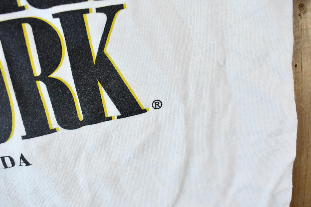Vintage 1990s New York New York Hotel & Casino Las Vegas Nevada Souvenir Graphic T-Shirt