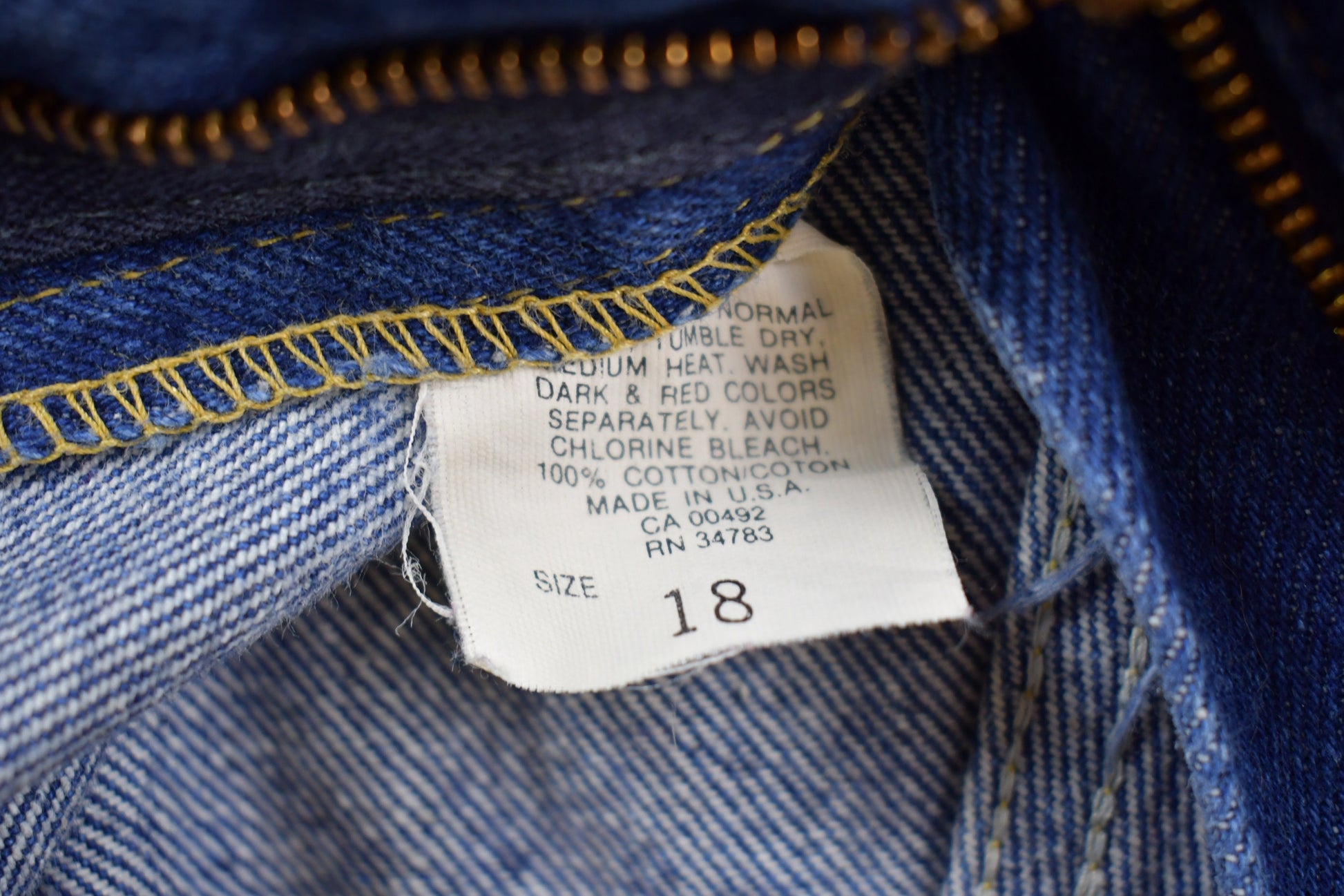 Vintage 1980s Lee Denim Medium Wash Jeans Size 32 x 30