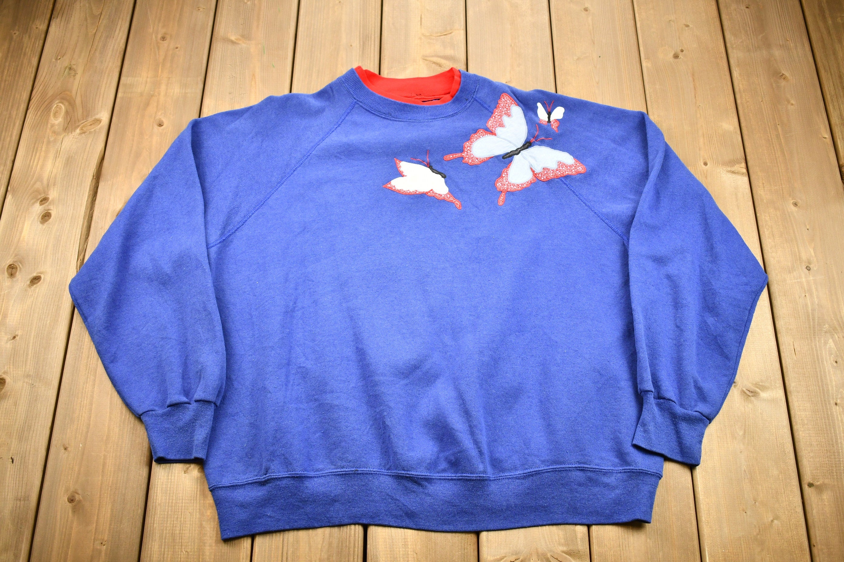Vintage 1980s Embroidered Butterfly Lee Raglan Crewneck