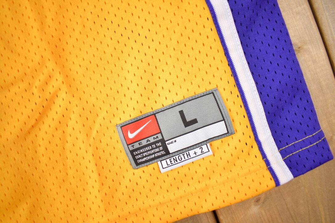 Vintage 2001 Deadstock Kobe Bryant Los Angeles Lakers #8 Nike Team Jersey Men's Large