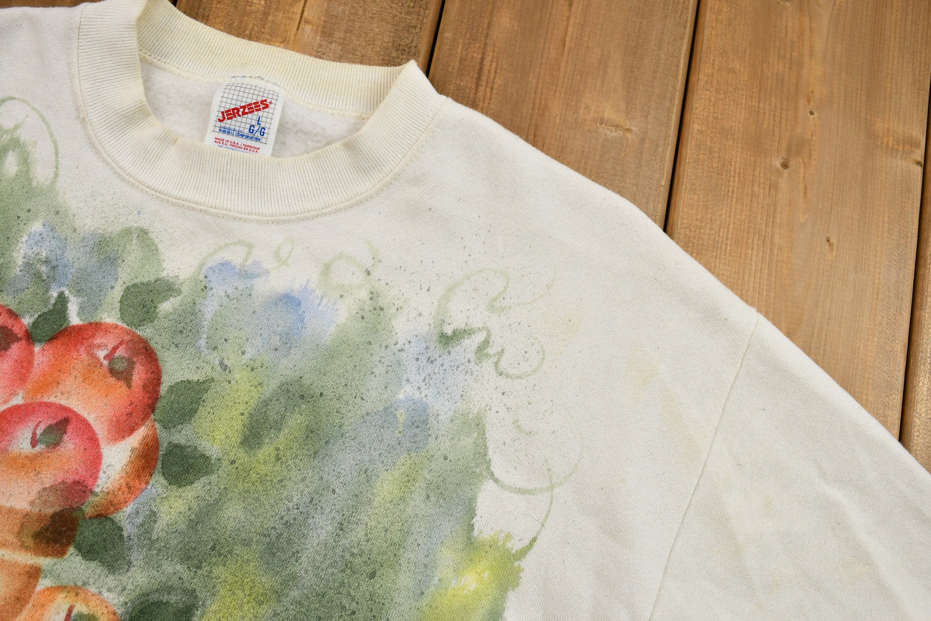 Vintage 1990s Basket of Apples Watercolor Graphic Crewneck Sweatshirt
