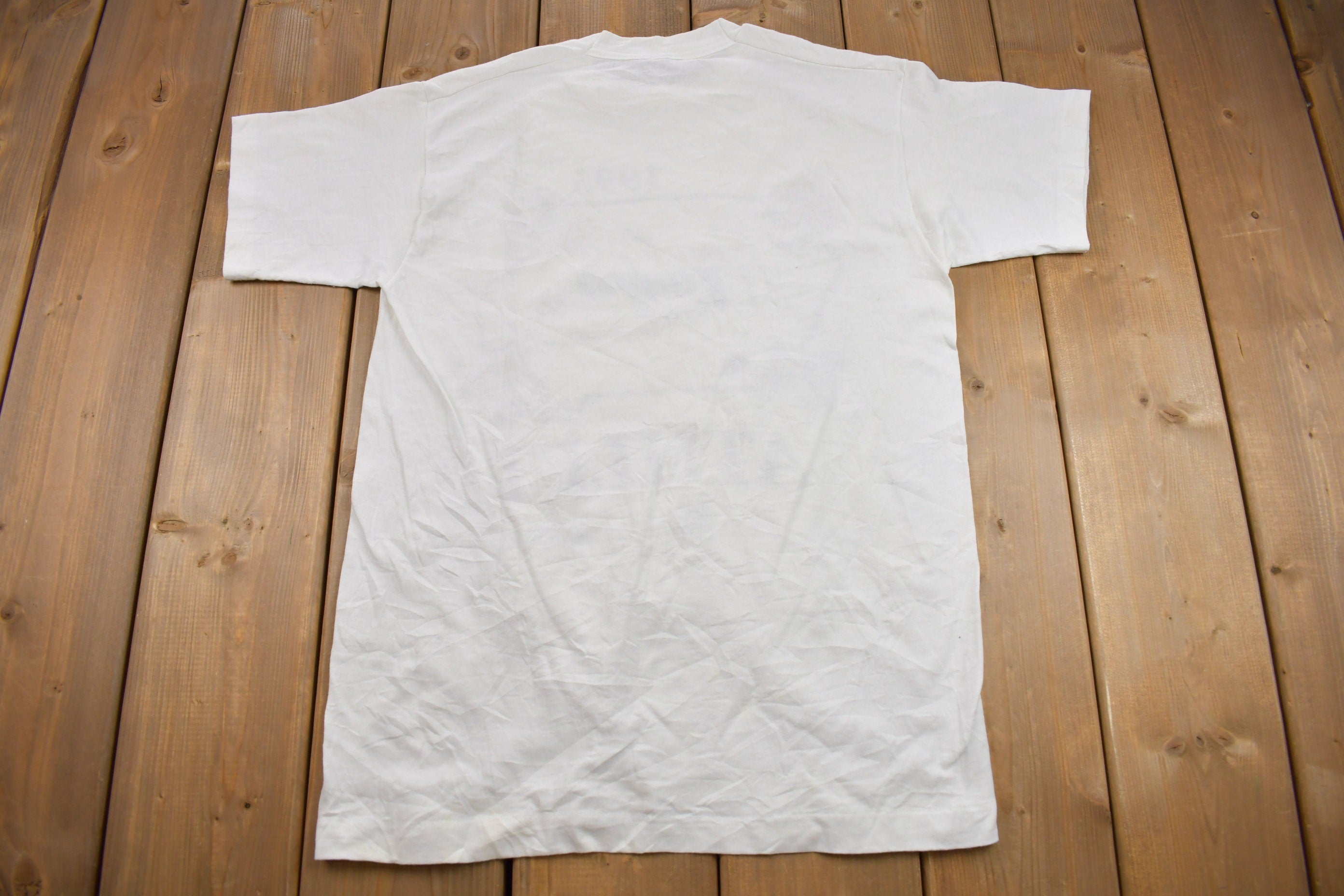 Vintage 1995 Iowa Games Athlete Graphic T Shirt