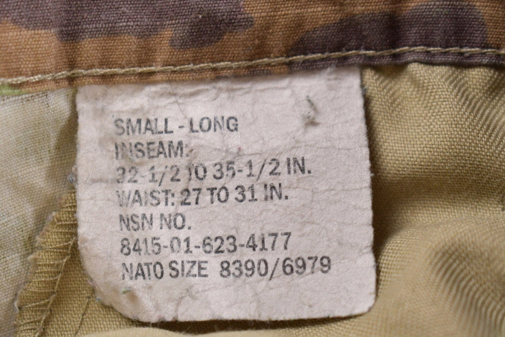 Vintage 1990s Army Woodland Camouflage Cargo Pants Size 27 - 31 x 32.5