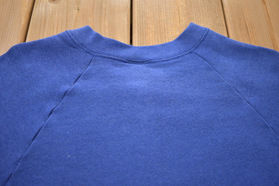 Vintage 1990s 3D Hearts Floral Embroidered Crewneck Sweatshirt / 90s Crewneck / Souvenir / Athleisure / Streetwear