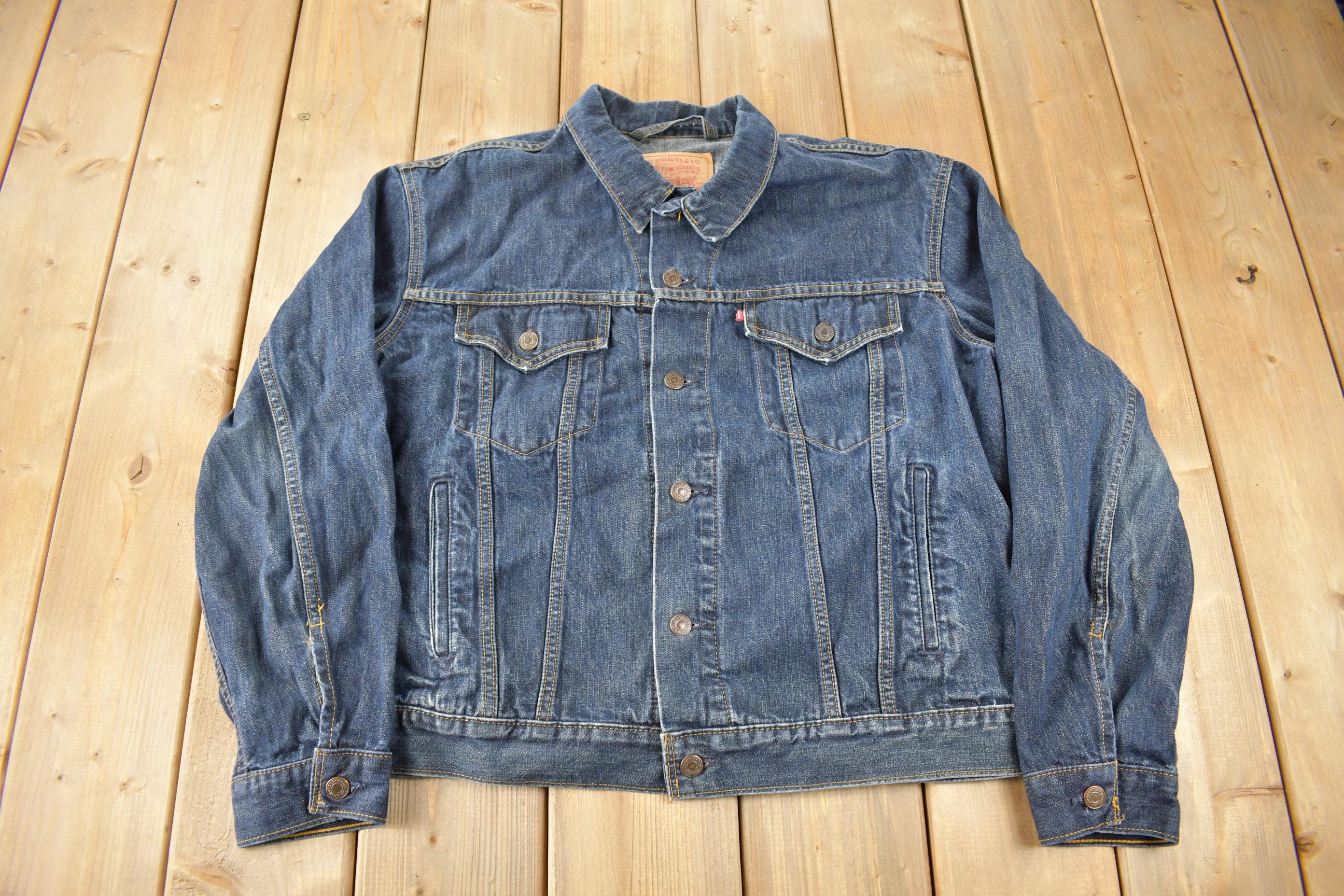 Vintage 1990s Levi's Type 3 Denim Jacket / Vintage Jean Jacket / True Vintage / Vintage Levi's / Trucker Jacket / Made In Canada