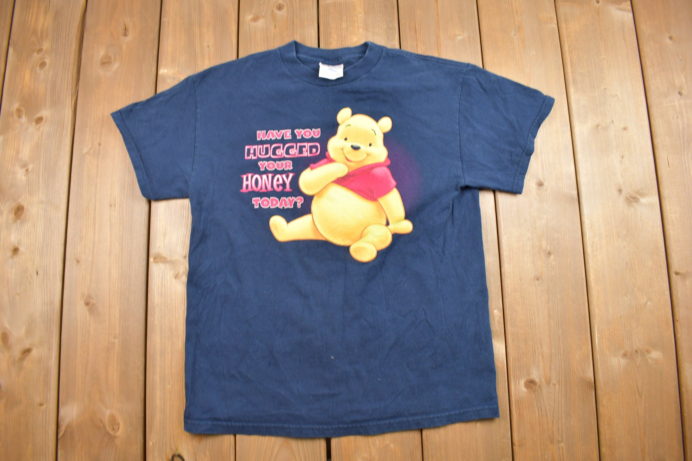 Vintage 1990s Winnie the Pooh Hug Graphic T Shirt