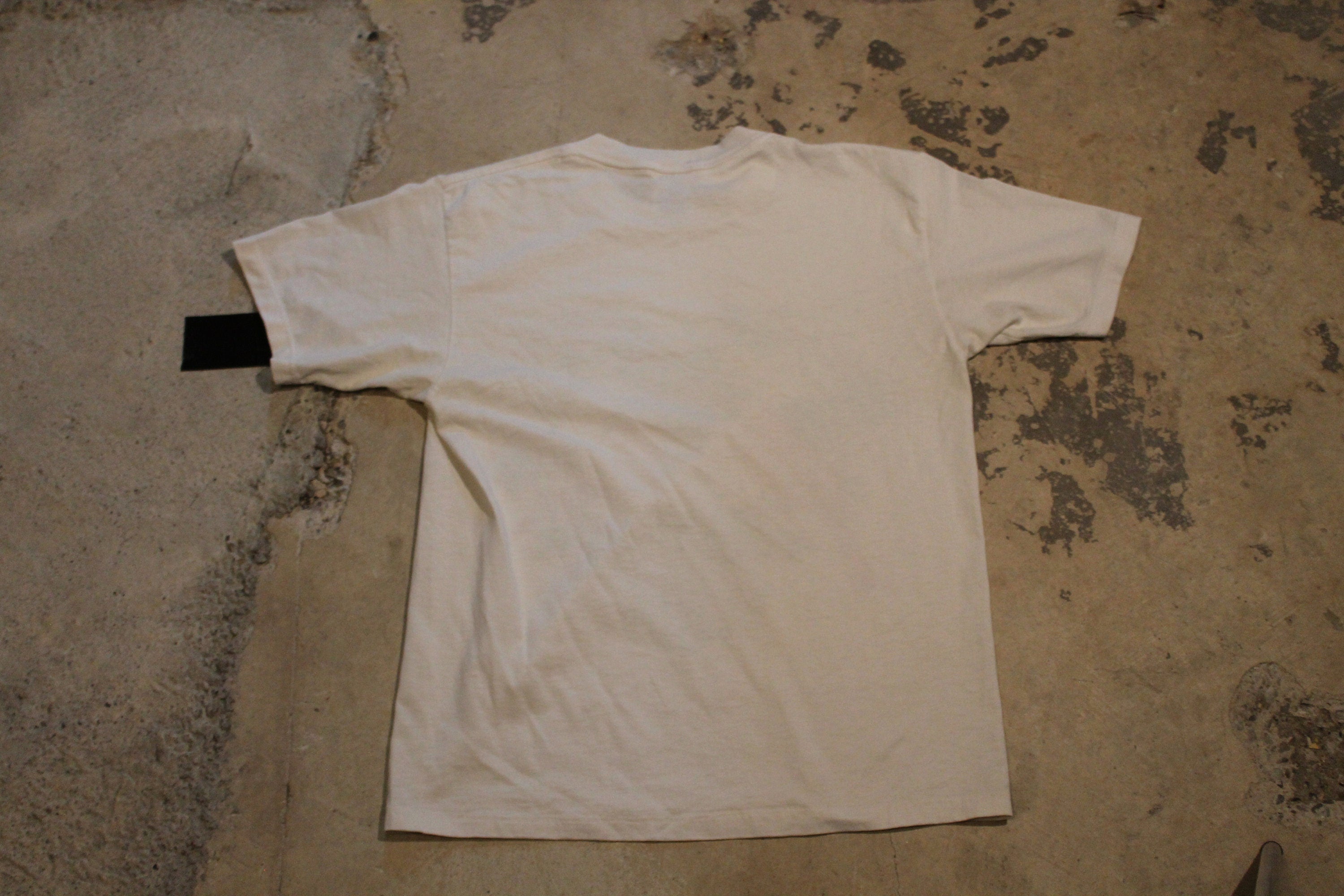 Vintage 1995 Birds And Hearts Graphic T Shirt