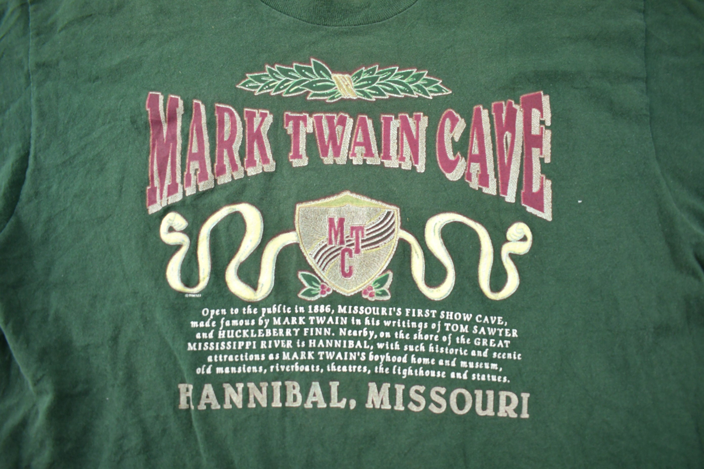Vintage 1990s Mark Twain Cafe Hannibal Missouri Graphic T-Shirt