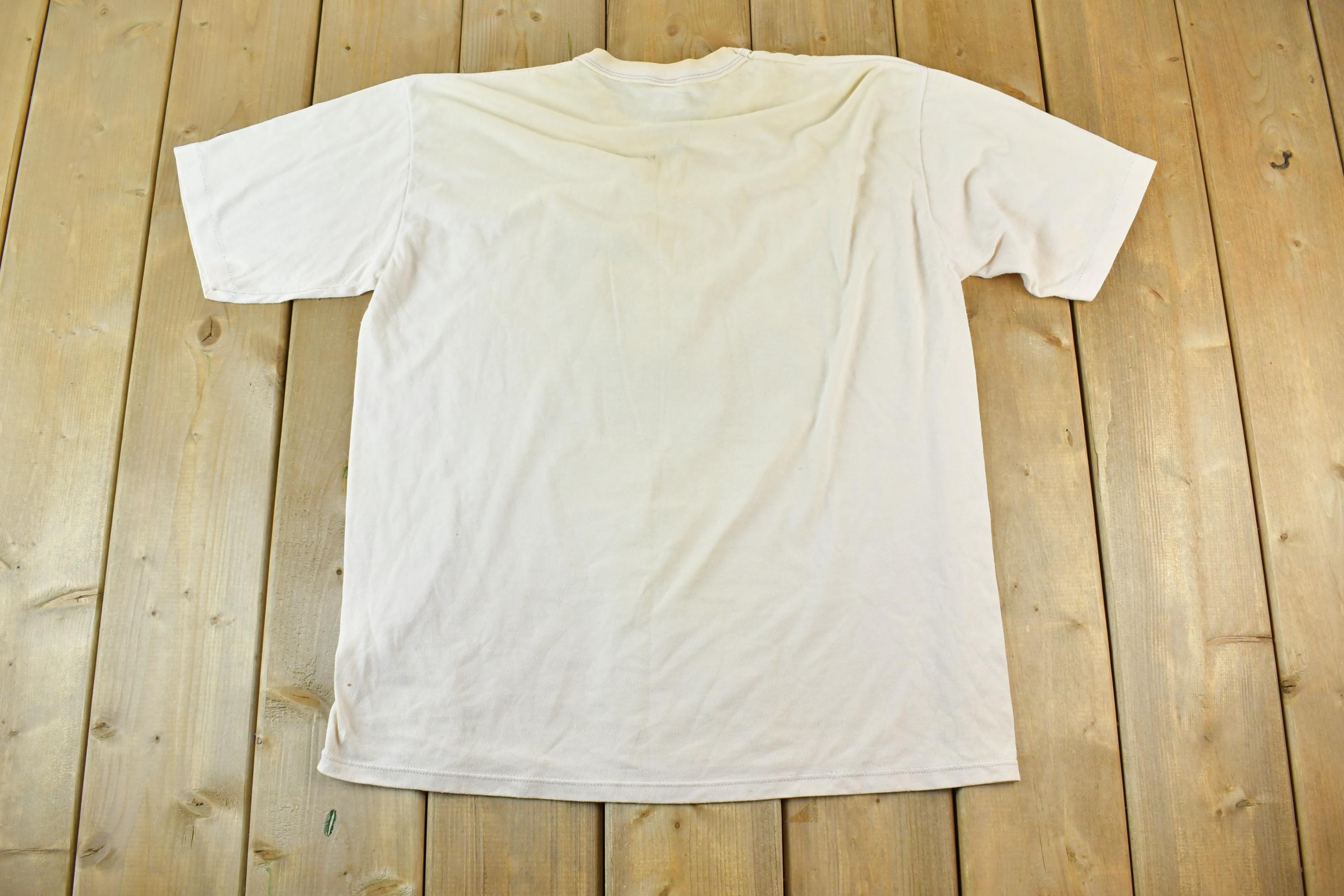 Vintage 1990s Bear Country Graphic T-Shirt