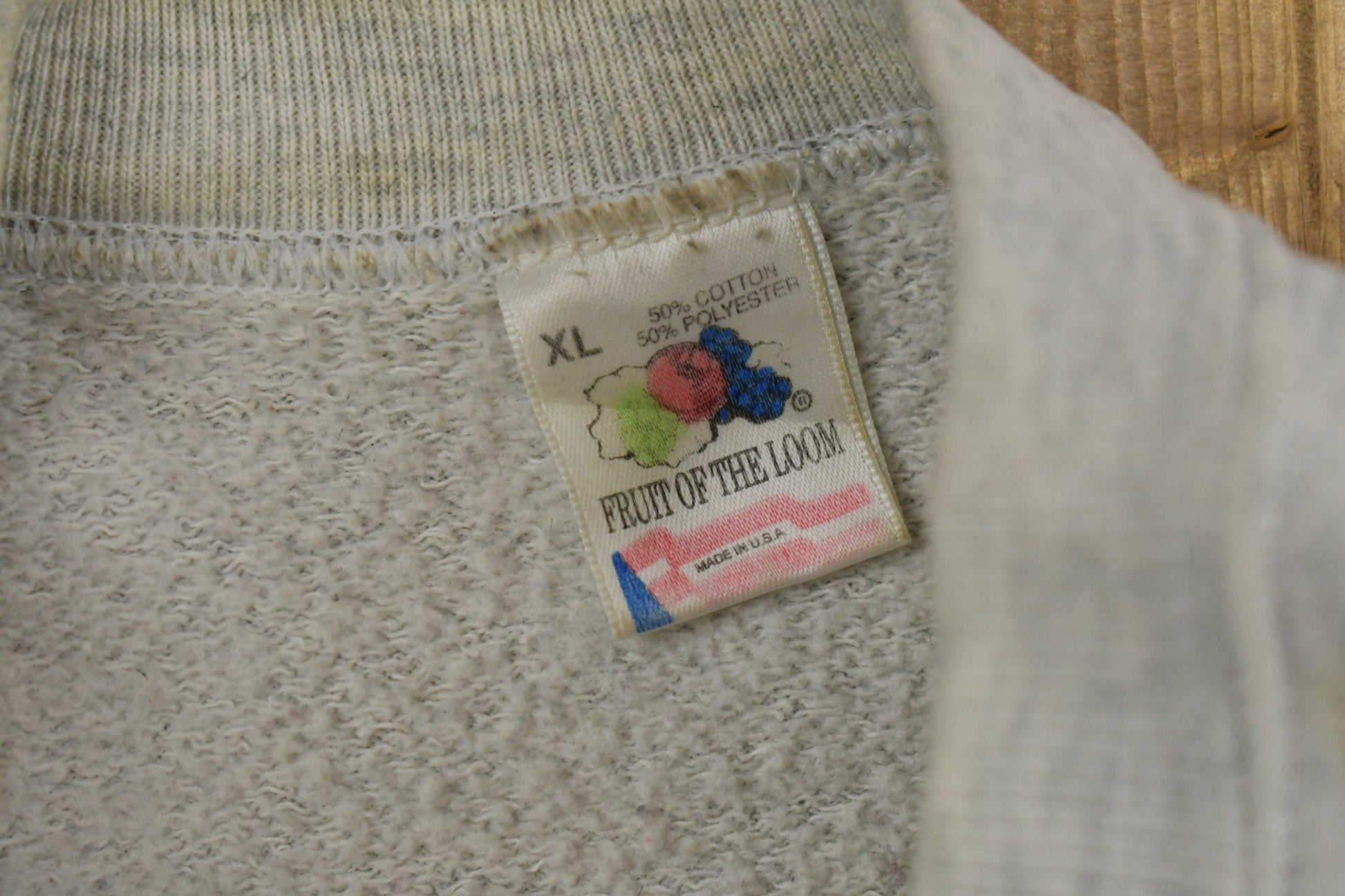 Vintage 1980s Mickey & Minnie Mouse Graphic Raglan Sweatshirt New York City