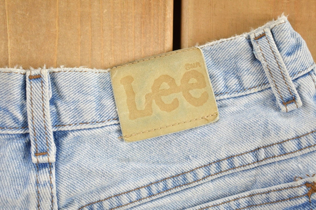 Vintage 1990s Lee Light Wash Denim Women's Jeans Size 24 x 27