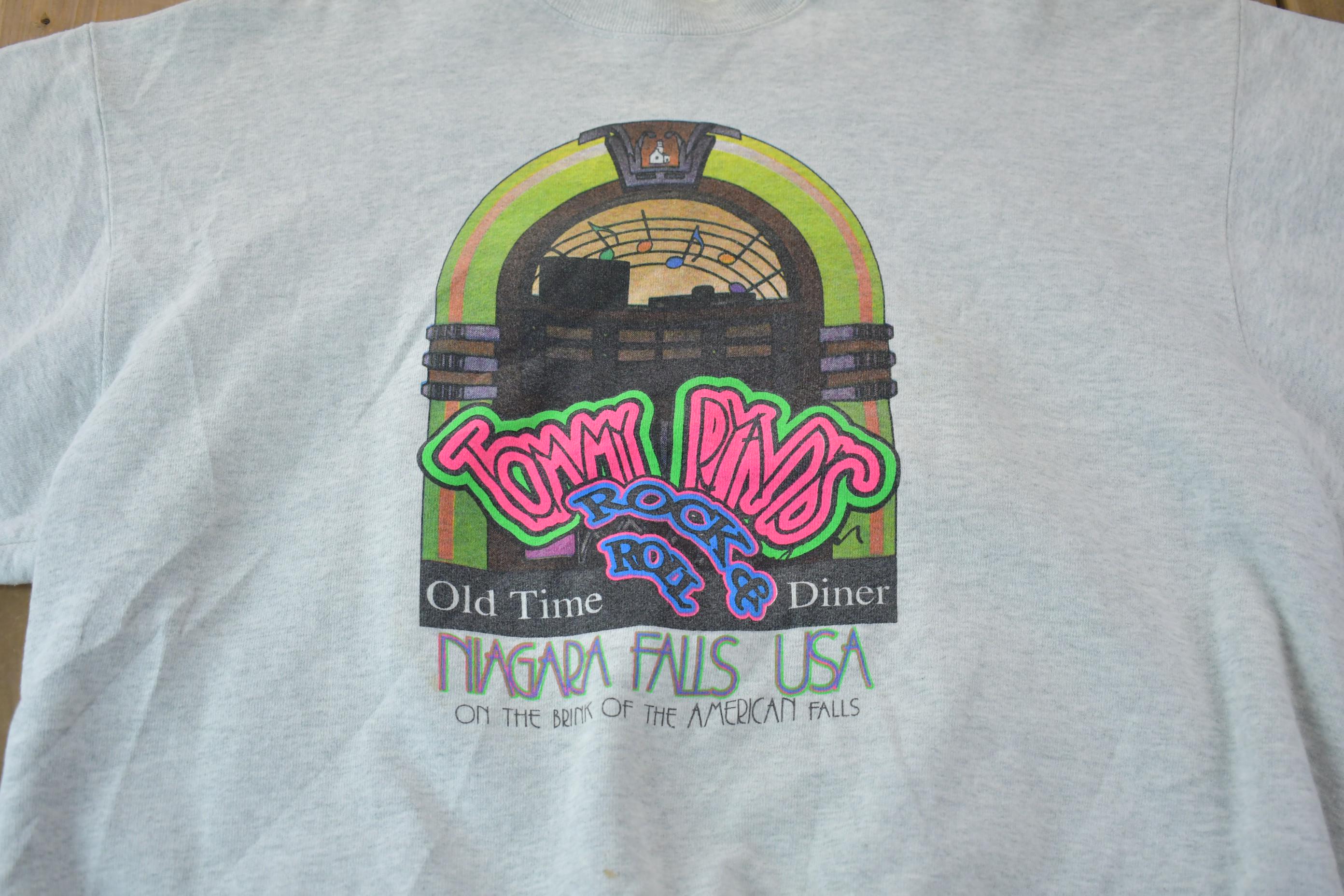 Vintage 1990s Niagara Falls Crewneck Sweatshirt / 90s Crewneck / Souvenir Sweater / Streetwear / Travel And Vacation / Rock & Roll