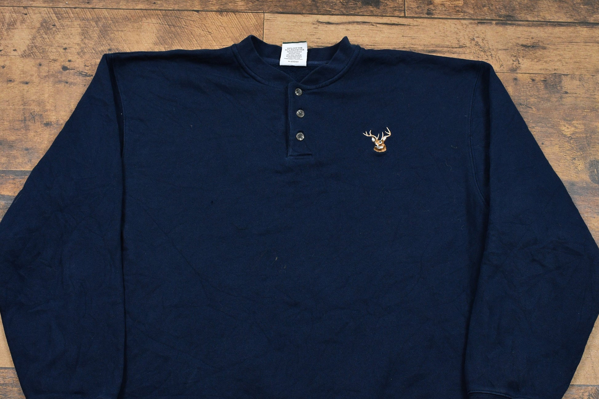 Vintage 1990s Deer Embroidered Quarter Button Sweatshirt / Animal Lover / Wilderness & Outdoor Pullover Sweatshirt